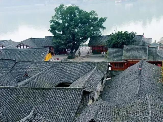 青瓦灰墻，高瓴飛檐，處處消磨時光
