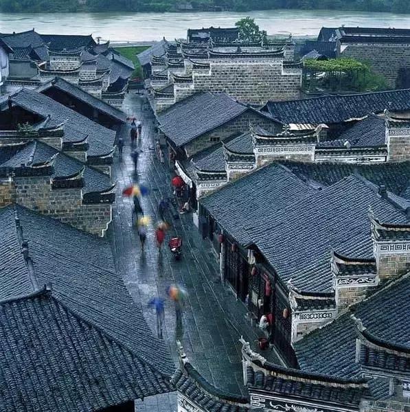 青瓦灰墻，高瓴飛檐，處處消磨時光