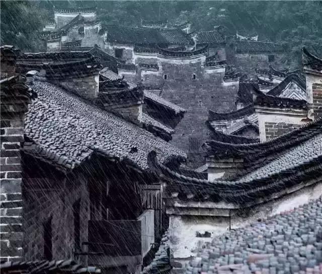 青瓦灰墻，高瓴飛檐，處處消磨時光