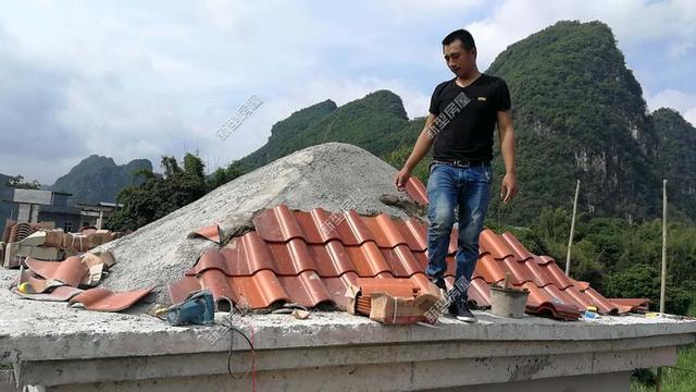 30元一平的樹脂瓦省錢又耐用？網友：吃飽沒事干，用一年就得換