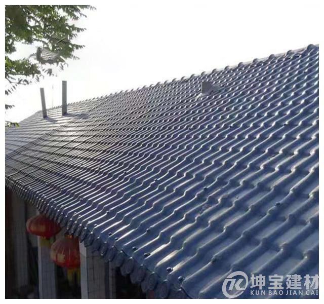 裝修屋頂選彩鋼瓦好還是合成樹脂瓦好？選對了直接節省幾千元